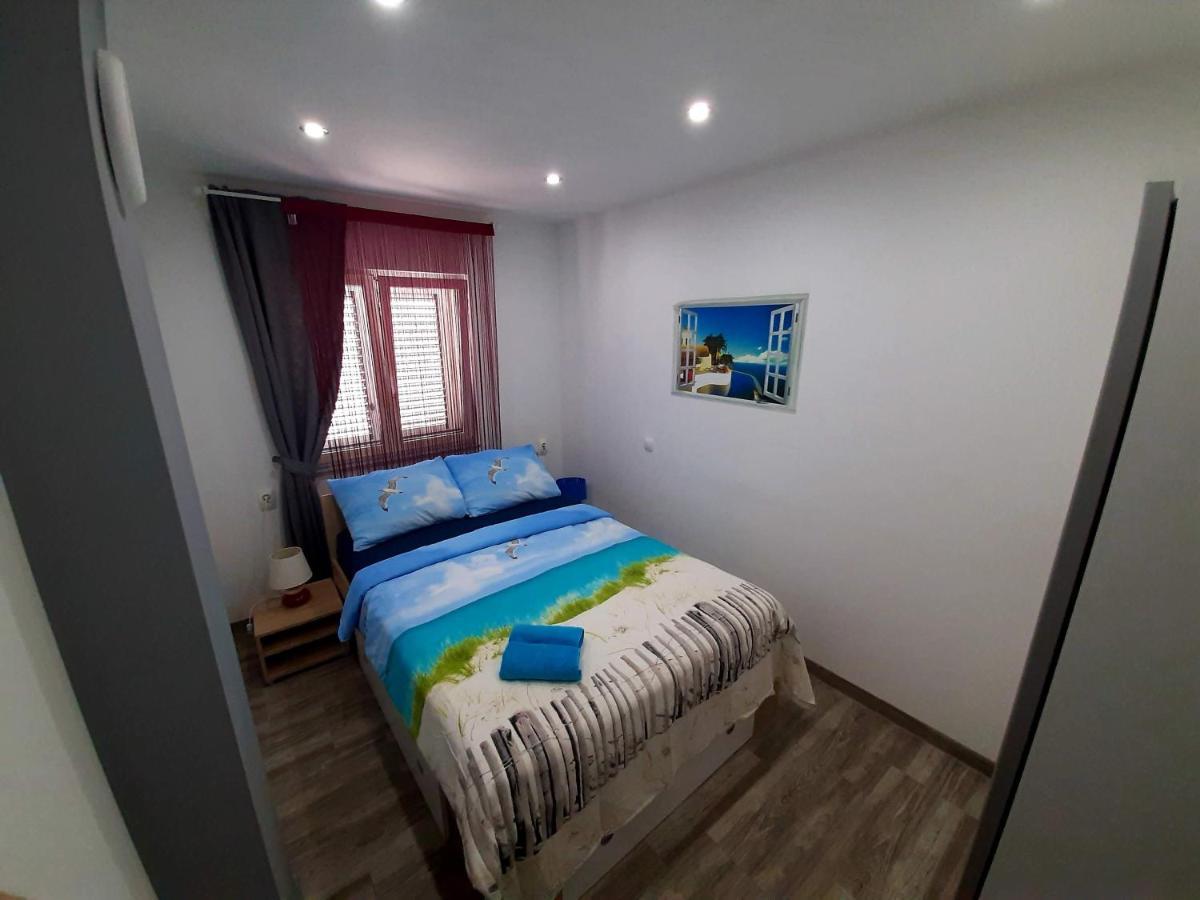 Apartmani Villa Anna Ražanac Εξωτερικό φωτογραφία