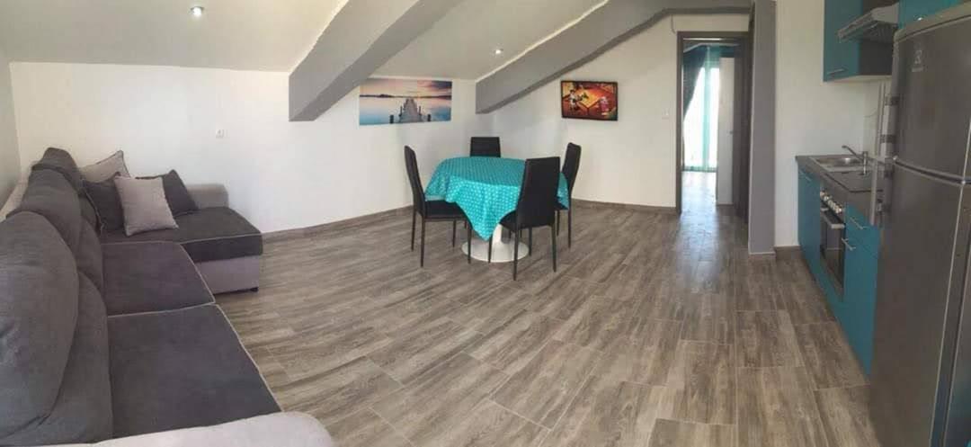 Apartmani Villa Anna Ražanac Εξωτερικό φωτογραφία