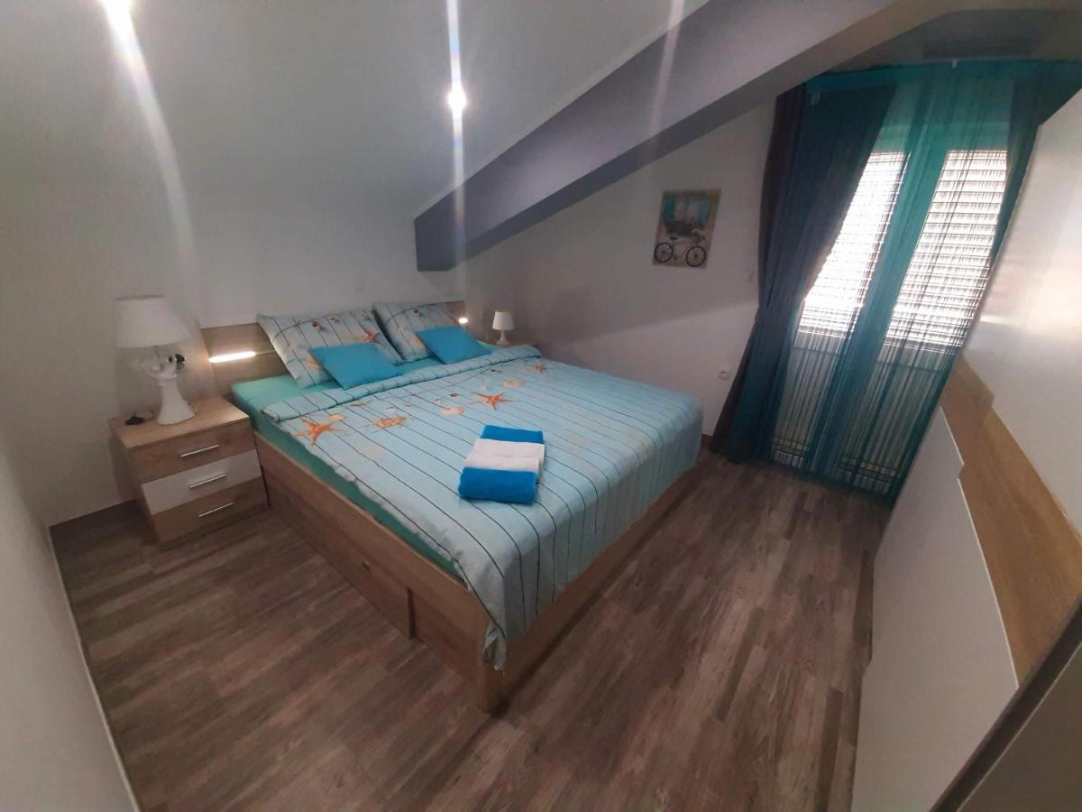 Apartmani Villa Anna Ražanac Εξωτερικό φωτογραφία